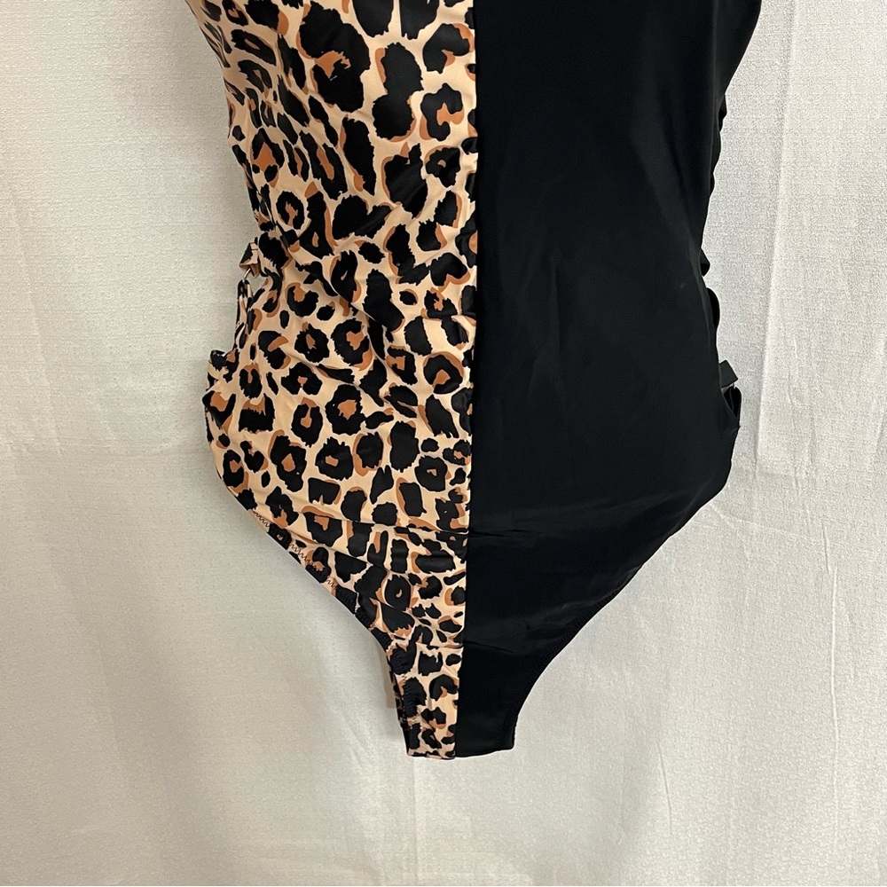 Tempt me ladies stylish one piece lace up swimsuit size large (NWT) - Picture 4 of 8